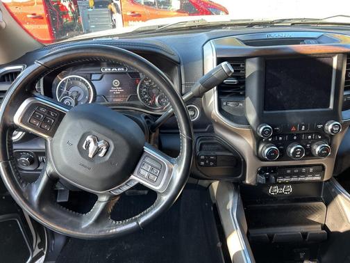 2022 RAM 2500 Laramie Crew Cab 4x4 6'4' Box