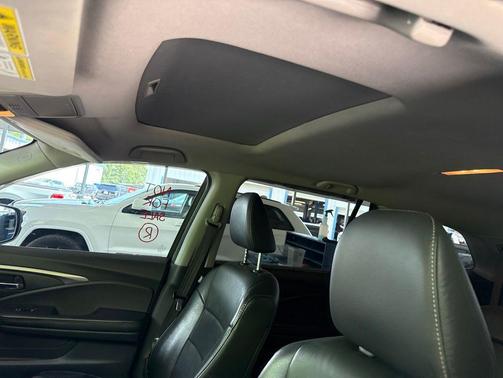 Crystal Black Pearl 2021 Honda Pilot 2WD EX-L