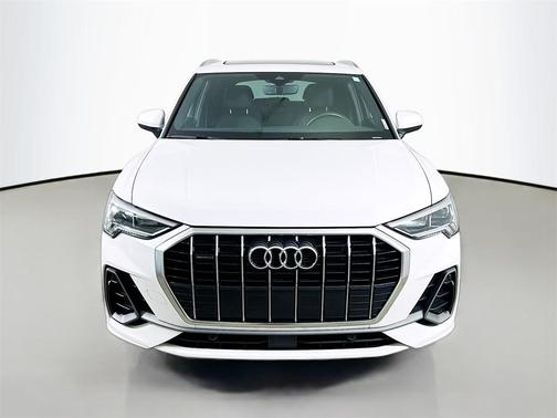 2024 Audi Q3 Premium 45 TFSI S line quattro Tiptronic
