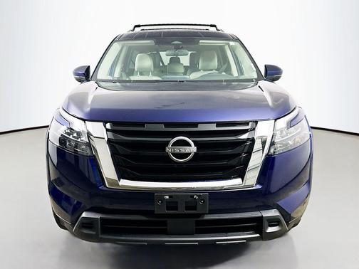 Deep Ocean Blue Pearl 2023 Nissan Pathfinder SV 4WD