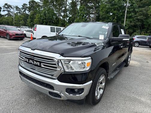 Diamond Black Crystal Pearlcoat 2019 RAM 1500 Big Horn