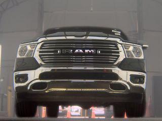 Diamond Black Crystal Pearlcoat 2019 RAM 1500 Big Horn