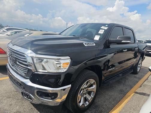 Diamond Black Crystal Pearlcoat 2019 RAM 1500 Big Horn
