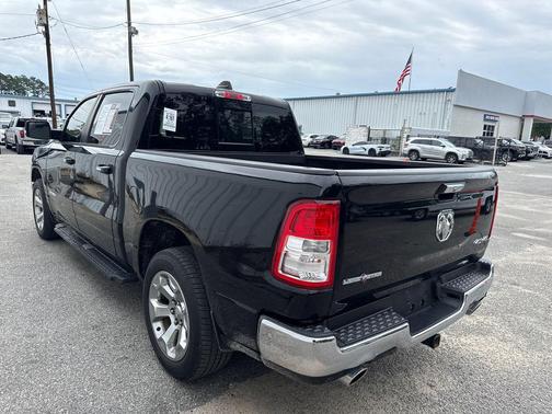 Diamond Black Crystal Pearlcoat 2019 RAM 1500 Big Horn