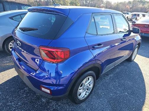 2023 Hyundai VENUE SE