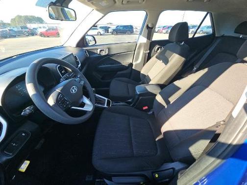 2023 Hyundai VENUE SE