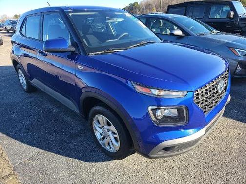 2023 Hyundai VENUE SE