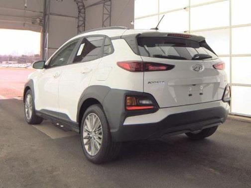 2021 Hyundai KONA SEL