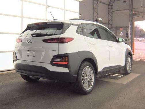 2021 Hyundai KONA SEL