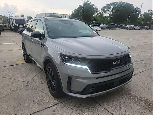 Wolf Gray 2022 Kia Sorento SX