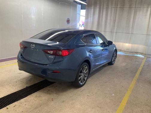 2018 Mazda Mazda3 Touring