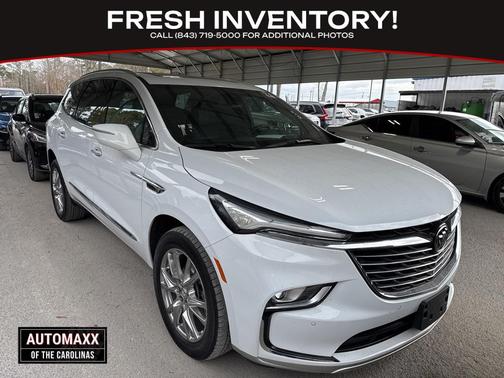 2023 Buick Enclave Essence AWD