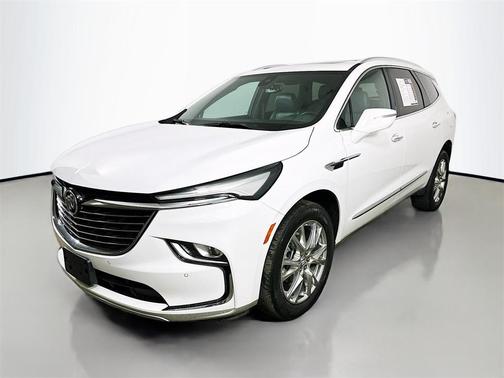 2023 Buick Enclave Essence AWD