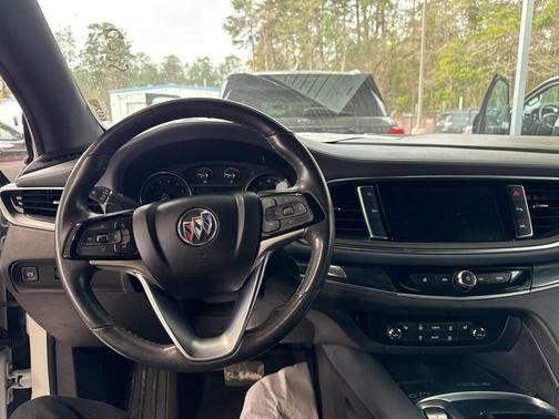 2023 Buick Enclave Essence AWD