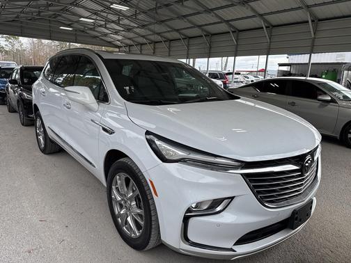 2023 Buick Enclave Essence AWD