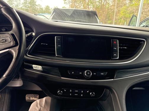 2023 Buick Enclave Essence AWD