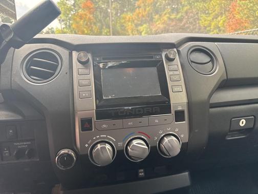 2018 Toyota Tundra SR