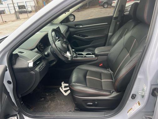 2024 Nissan Altima SR FWD