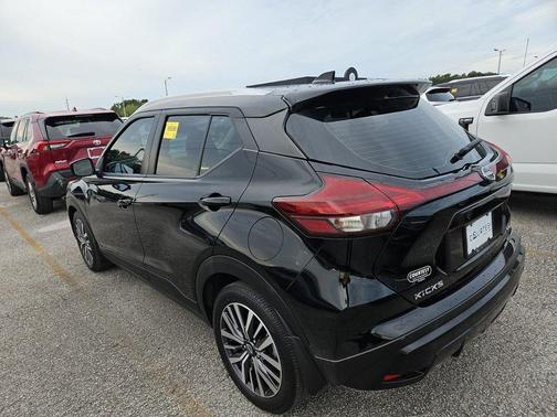 2022 Nissan Kicks SV