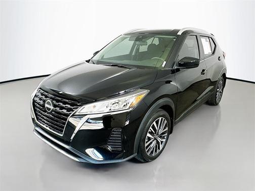 2022 Nissan Kicks SV