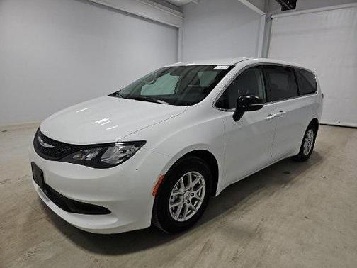 2024 Chrysler Voyager LX