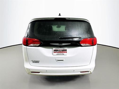 2024 Chrysler Voyager LX