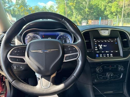 2021 Chrysler 300 Touring