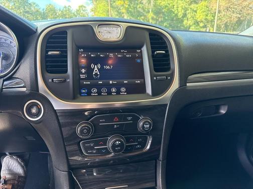 2021 Chrysler 300 Touring