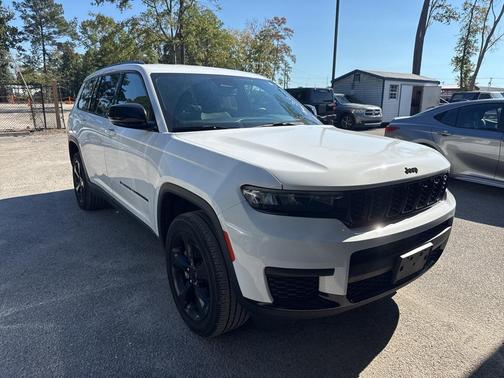 2022 Jeep Grand Cherokee L Altitude