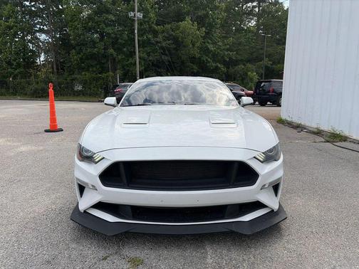 Oxford White 2020 Ford Mustang GT Premium