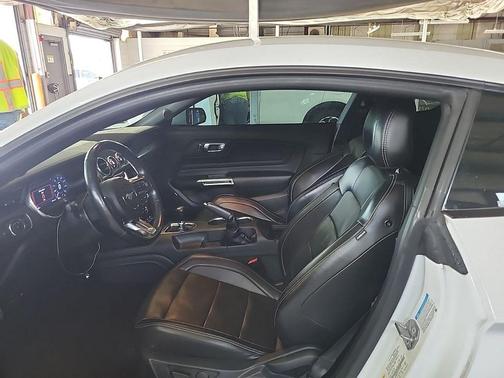 Oxford White 2020 Ford Mustang GT Premium