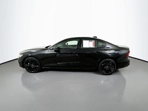 2024 Volvo S60 B5 Plus Black Edition