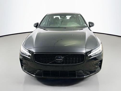 2024 Volvo S60 B5 Plus Black Edition