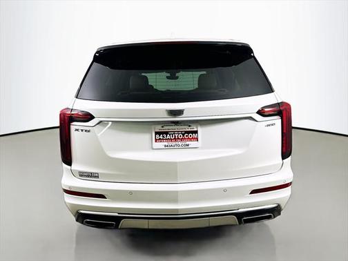 2022 Cadillac XT6 Premium Luxury FWD