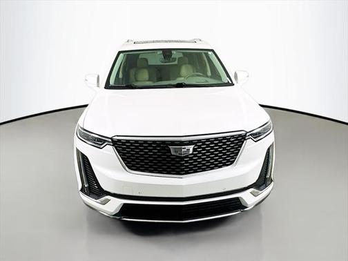 2022 Cadillac XT6 Premium Luxury FWD