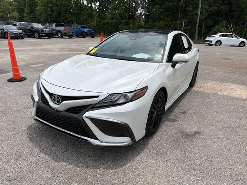 Wind Chill Pearl 2021 Toyota Camry XSE