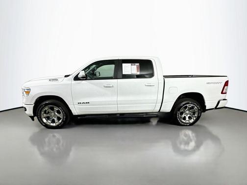 Bright White Clearcoat 2022 RAM 1500 Big Horn/Lone Star
