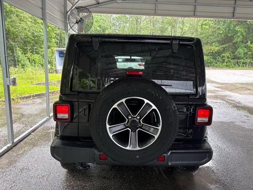 Black Clearcoat 2023 Jeep Wrangler 4-Door Sahara