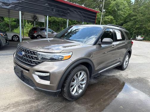 Stone Gray Metallic 2021 Ford Explorer XLT