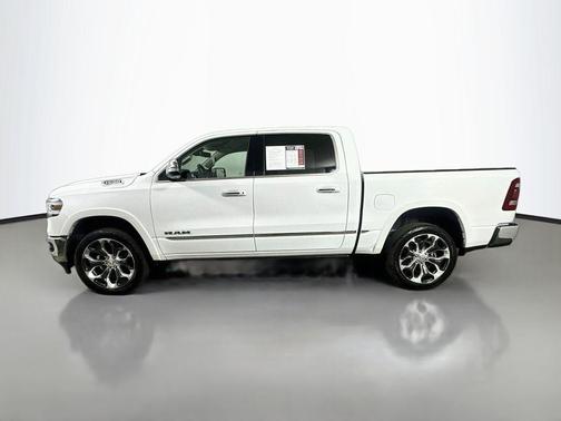 Bright White Clearcoat 2022 RAM 1500 Limited