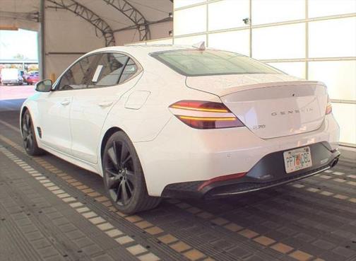 2023 Genesis G70 2.0T RWD