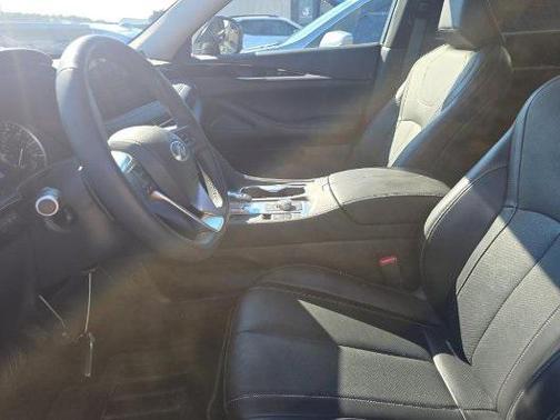 2025 INFINITI QX60 Pure