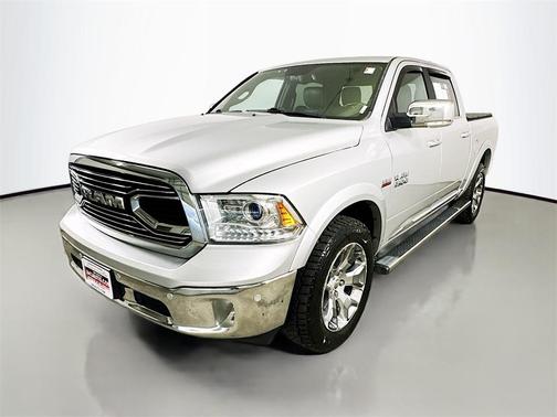 2017 RAM 1500 Limited Crew Cab 4x4 5'7' Box