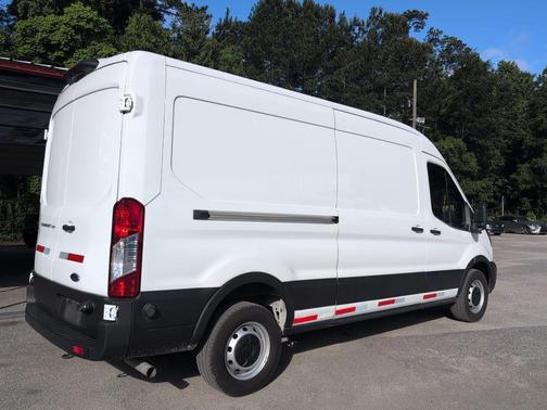 Oxford White 2024 Ford Transit-250 Base