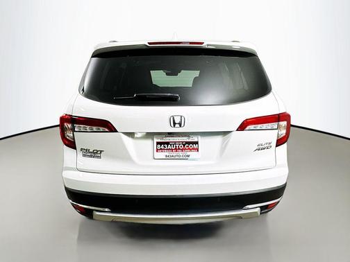 2022 Honda Pilot AWD Elite