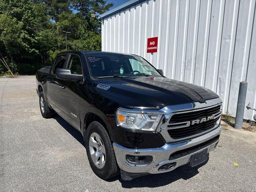 Diamond Black Crystal Pearlcoat 2019 RAM 1500 Big Horn