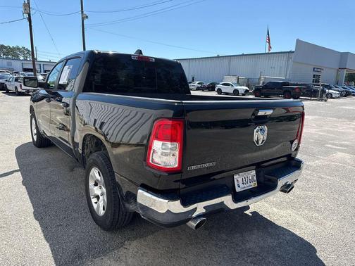Diamond Black Crystal Pearlcoat 2019 RAM 1500 Big Horn