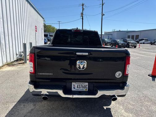Diamond Black Crystal Pearlcoat 2019 RAM 1500 Big Horn