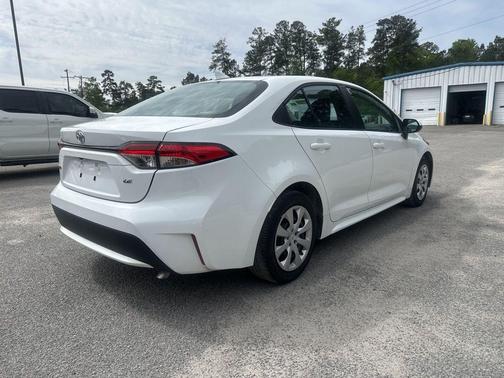 White 2022 Toyota Corolla LE