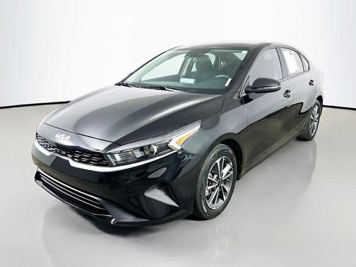 Aurora Black 2023 Kia Forte LXS